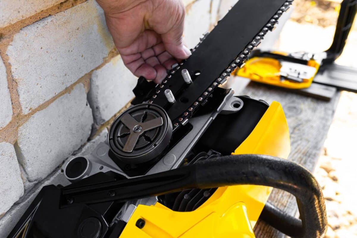 tronçonneuse entretien maintenance chaîne modèle marque équipement pièce détachée motoculture matériel jardinage machine